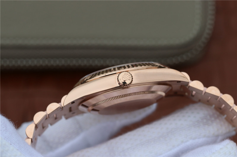 N廠Rolex勞力士DAY-DATE星期日歷型m228235-0005玫瑰金條釘復刻表
