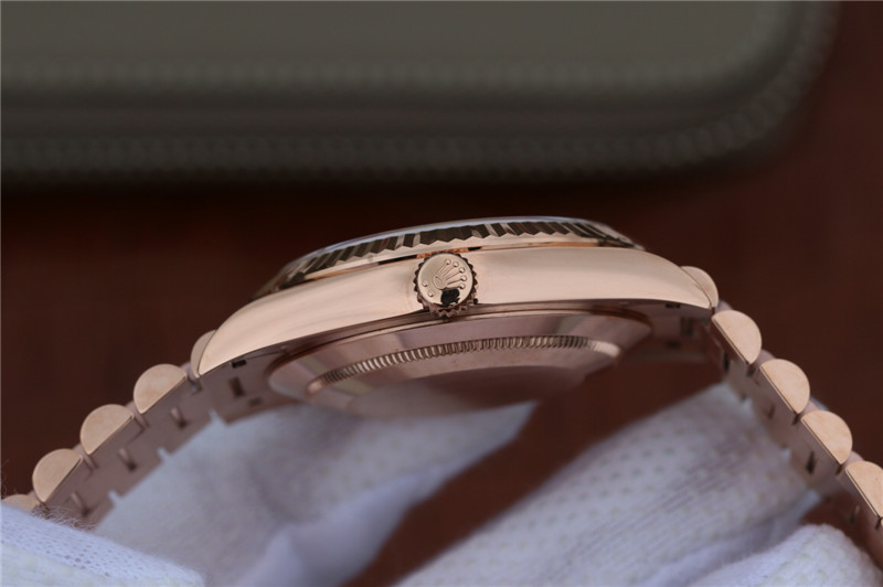 N廠Rolex勞力士DAY-DATE星期日歷型m228235-0005玫瑰金條釘復刻表