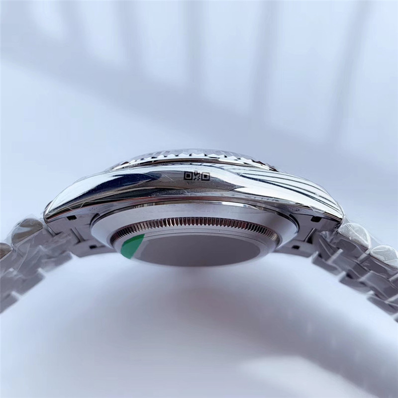 N廠Rolex勞力士DAY-DATE星期日歷型m228239-0007藍盤羅馬字釘復刻表