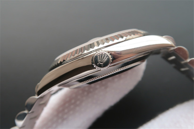 N廠Rolex勞力士DAY-DATE星期日歷型m228239-0033綠盤羅馬字釘復(fù)刻表