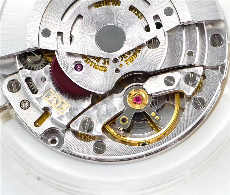 N廠勞力士水鬼2836機(jī)芯和3135機(jī)芯怎么樣,如何辨認(rèn)