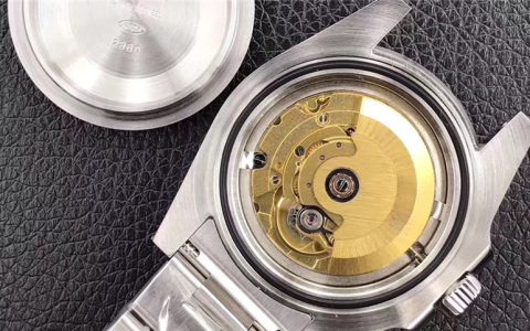 N廠勞力士水鬼V10版能裝配ETA機(jī)芯嗎?選擇那個(gè)顏色好