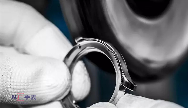 花幾千塊錢保養(yǎng)手表有用嗎
