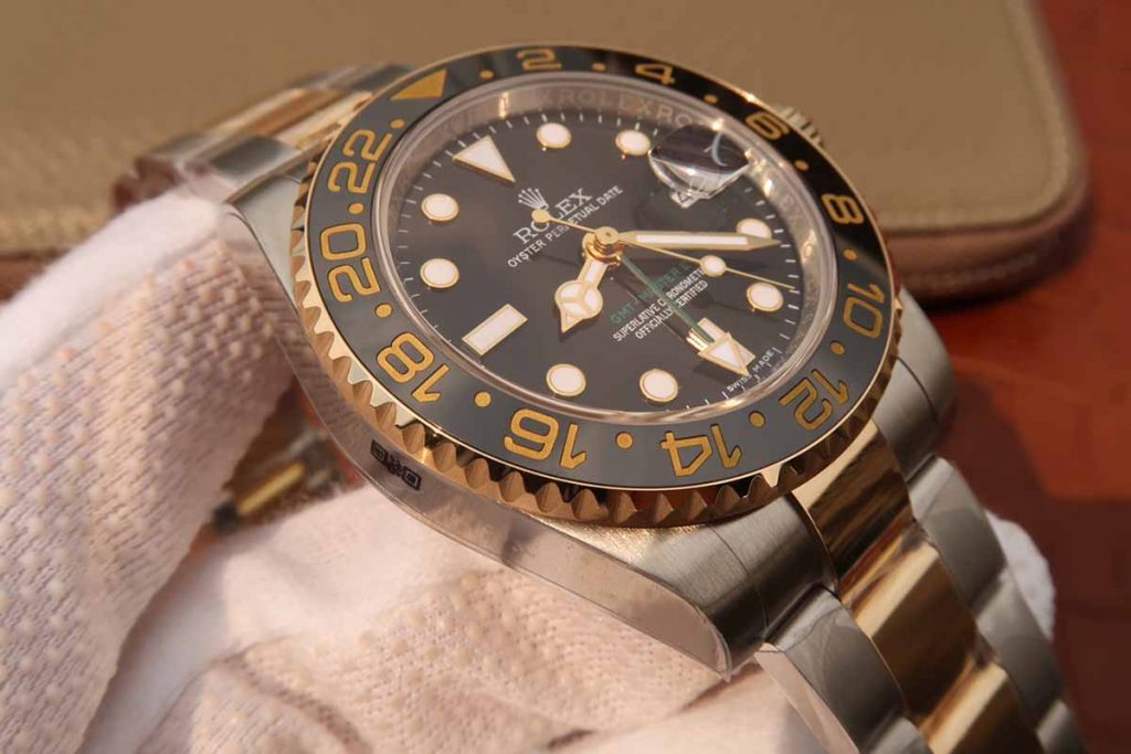 N廠勞力士格林尼治GMT綠針黑圈間金款式復刻腕表做工細節測評