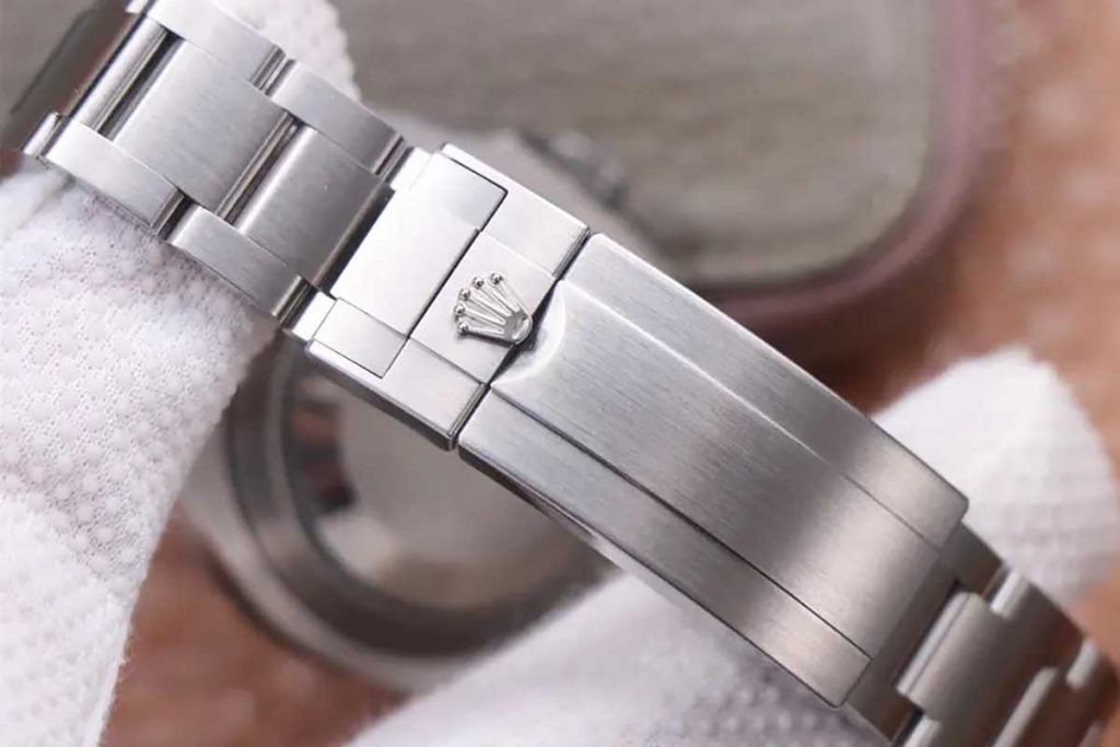 N廠勞力士黑水鬼V11版本復(fù)刻腕表做工究竟如何-N廠黑水鬼評(píng)測(cè)