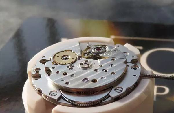 復刻表與正品之間到底有何區別呢