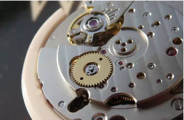 GF廠格拉蘇蒂參議員機(jī)械機(jī)芯復(fù)刻腕表做工評(píng)測(cè)