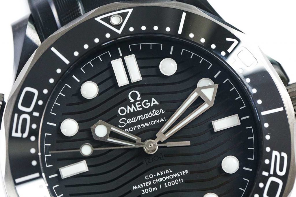 VS廠歐米茄海馬系列300M黑暗騎士復刻腕表評測-陶瓷表殼復刻