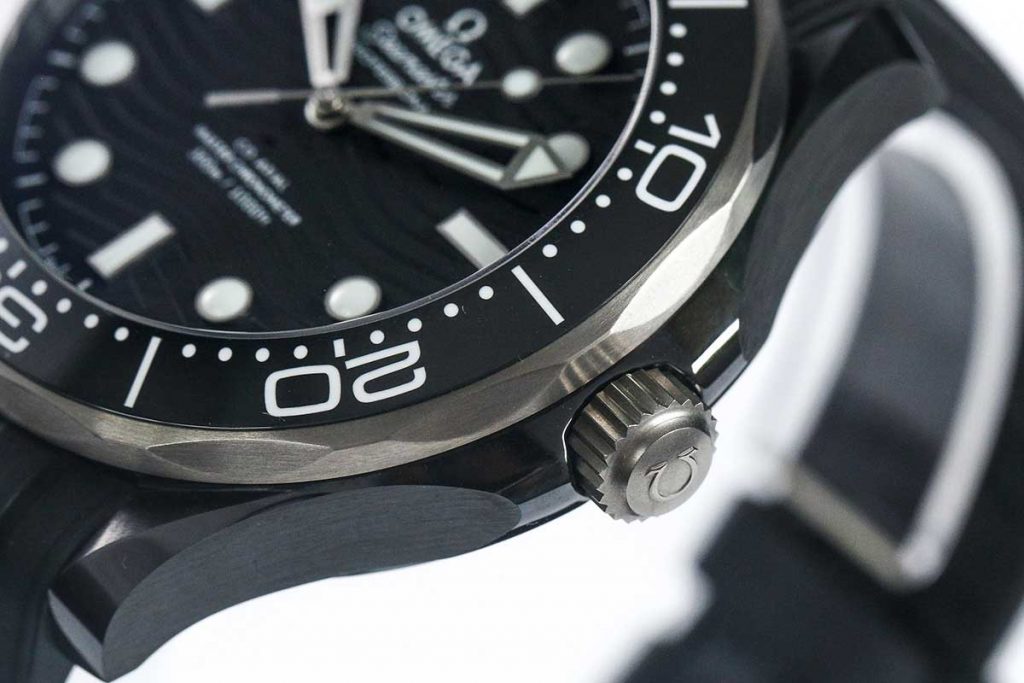 VS廠歐米茄海馬系列300M黑暗騎士復刻腕表評測-陶瓷表殼復刻