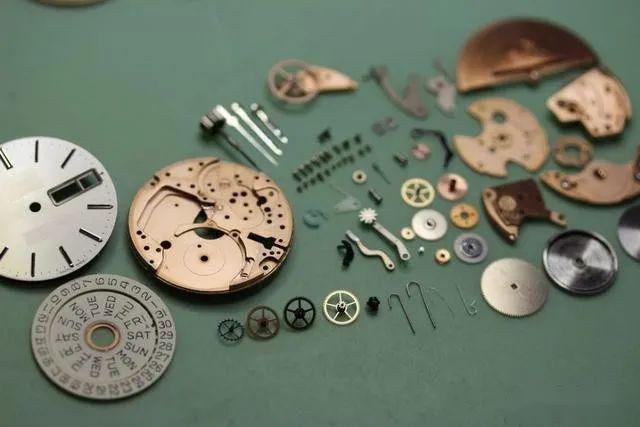 手表在什么時候才需要做保養