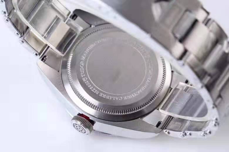 ZF廠帝舵小紅花啟承者復刻表值得入手嗎