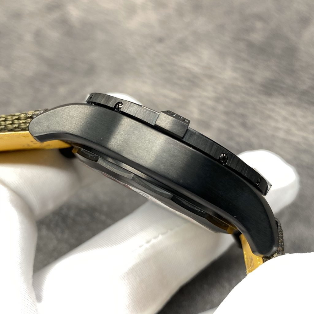 TF廠百年靈BREITLING復仇者計時綠盤男士腕表怎么樣