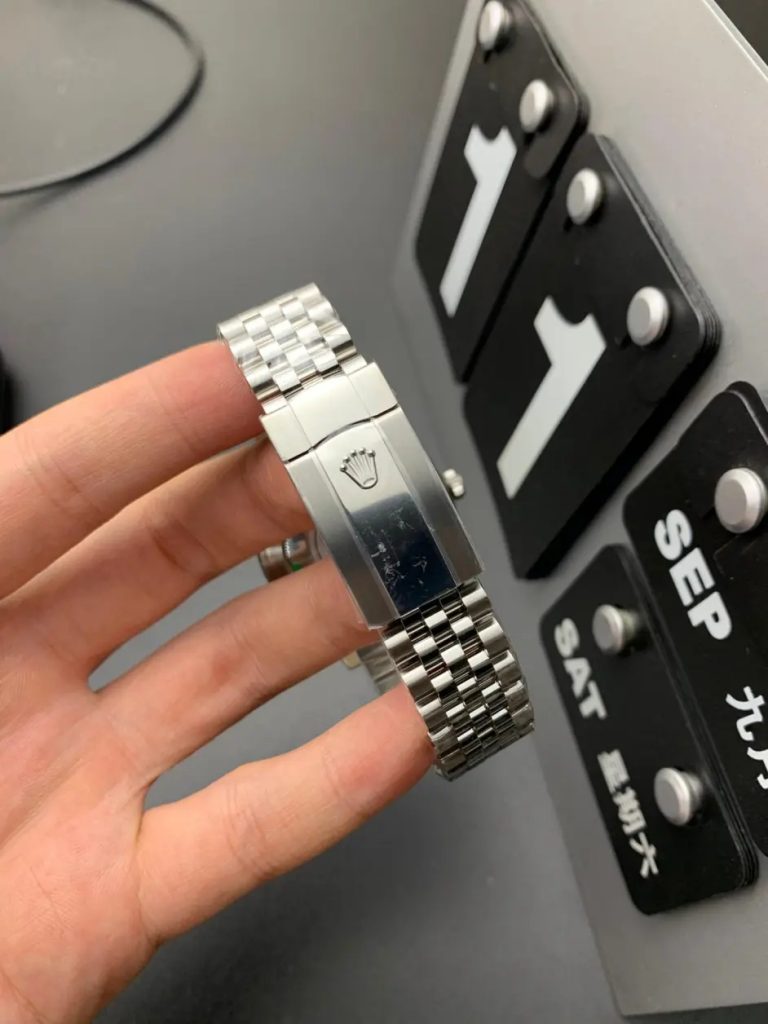 Clean廠C廠復(fù)刻勞力士41mm日志3235機(jī)芯腕表做工怎么樣