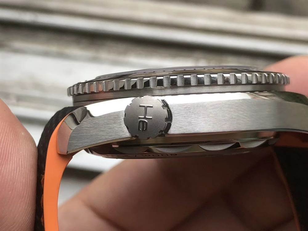 VS廠歐米茄四分之一橙腕表怎么樣-vS手表品鑒