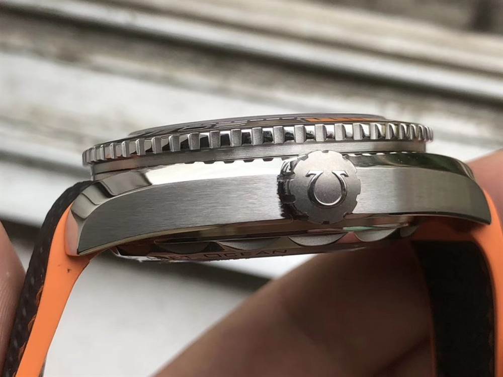 VS廠歐米茄四分之一橙腕表怎么樣-vS手表品鑒