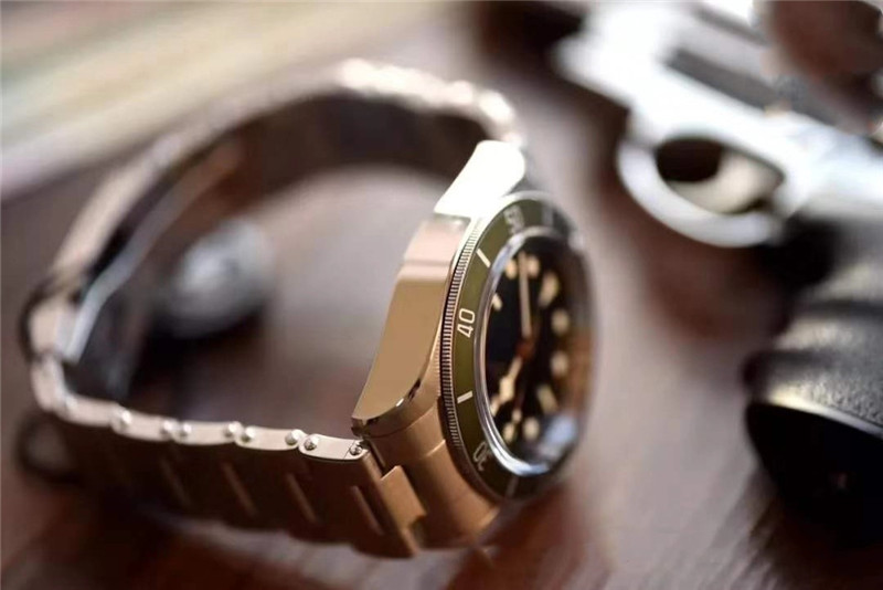 ZF廠帝舵啟程系列小綠花怎么樣-值不值得入手