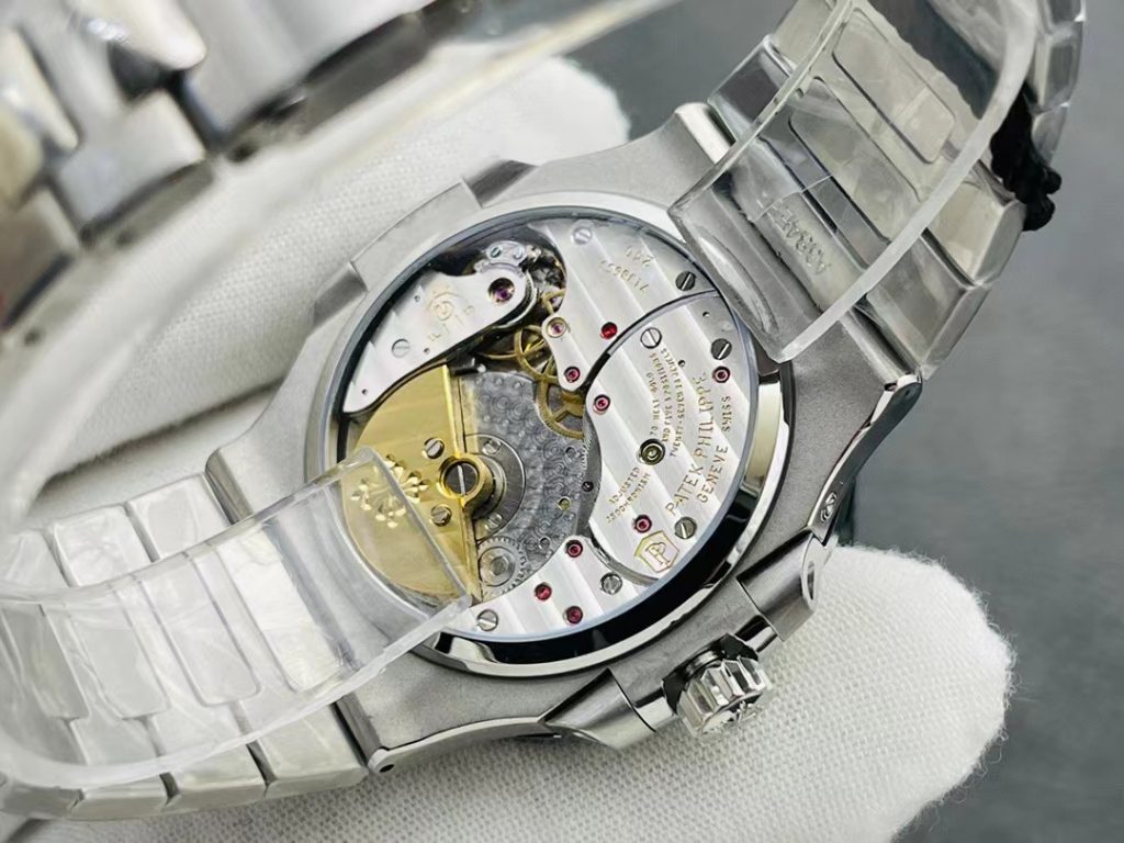 ZF廠V2版鸚鵡螺5712復刻表深度評測