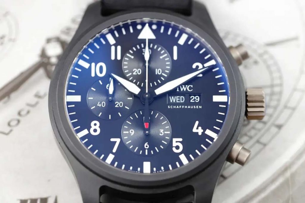 ZF廠萬(wàn)國(guó)陶瓷飛行員時(shí)計(jì)復(fù)刻表細(xì)節(jié)做工如何