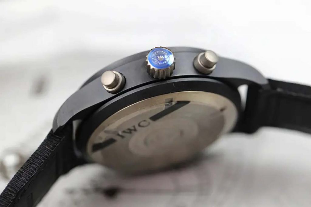 ZF廠萬(wàn)國(guó)陶瓷飛行員時(shí)計(jì)復(fù)刻表細(xì)節(jié)做工如何