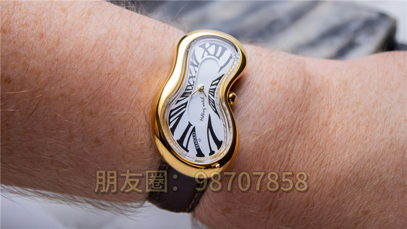 Exaequo 融化手表