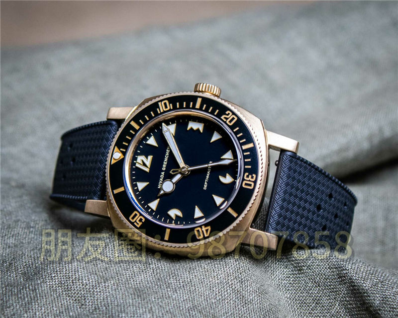 Nivada Grenchen Depthmaster 青銅“吃豆人”手表