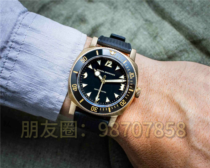 Nivada Grenchen Depthmaster 青銅“吃豆人”手表