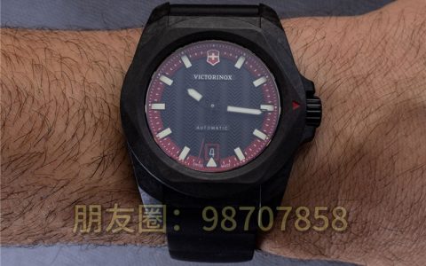 Victorinox INOX 自動 41 毫米碳纖維限量版腕表