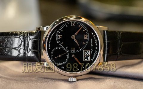 朗格推出兩款 Lange 1 腕表，慶祝重新推出 30 周年