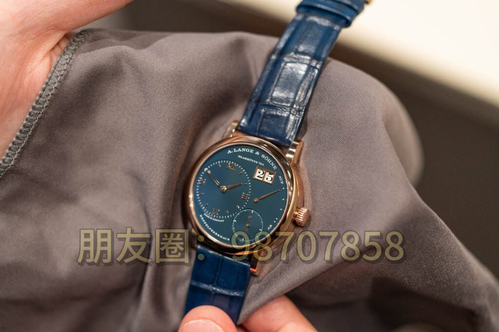 朗格推出兩款 Lange 1 腕表，慶祝重新推出 30 周年