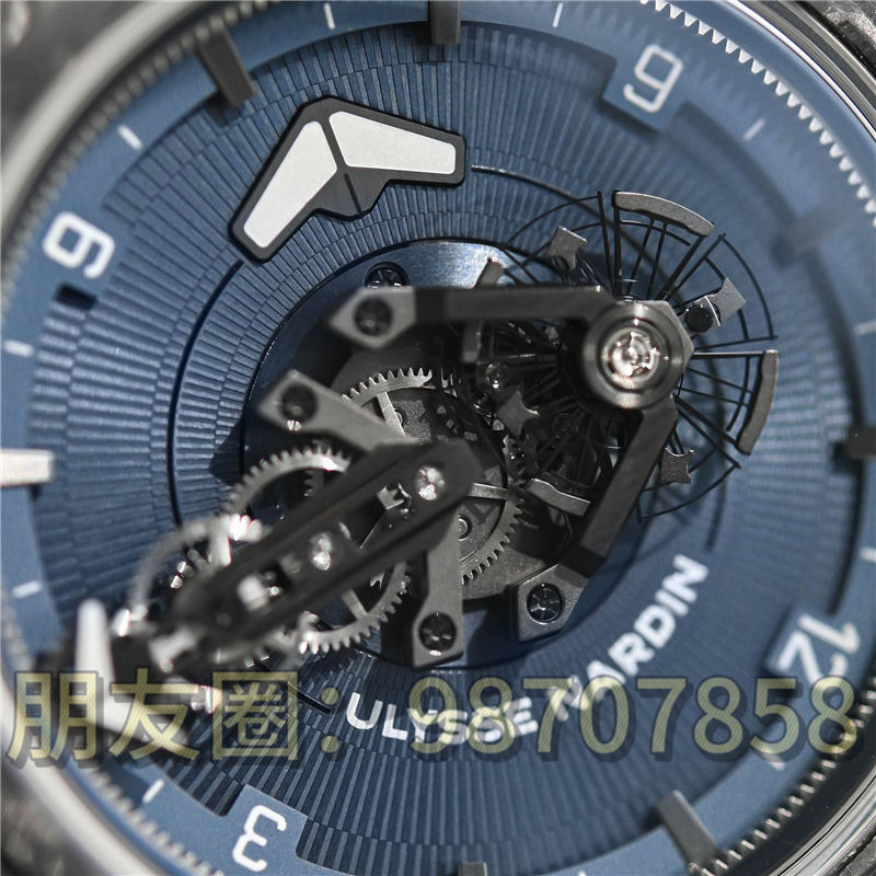 雅典奇想系列腕表 (Ulysse Nardin Freak)，一款打破所有傳統的腕表